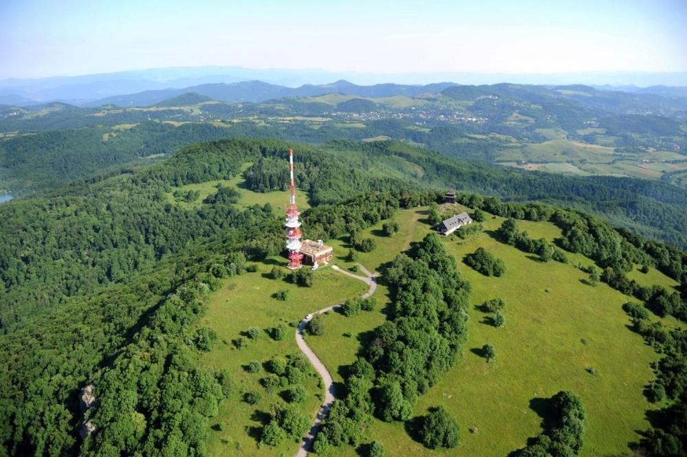 Banská Štiavnica Penzion Turista מראה חיצוני תמונה