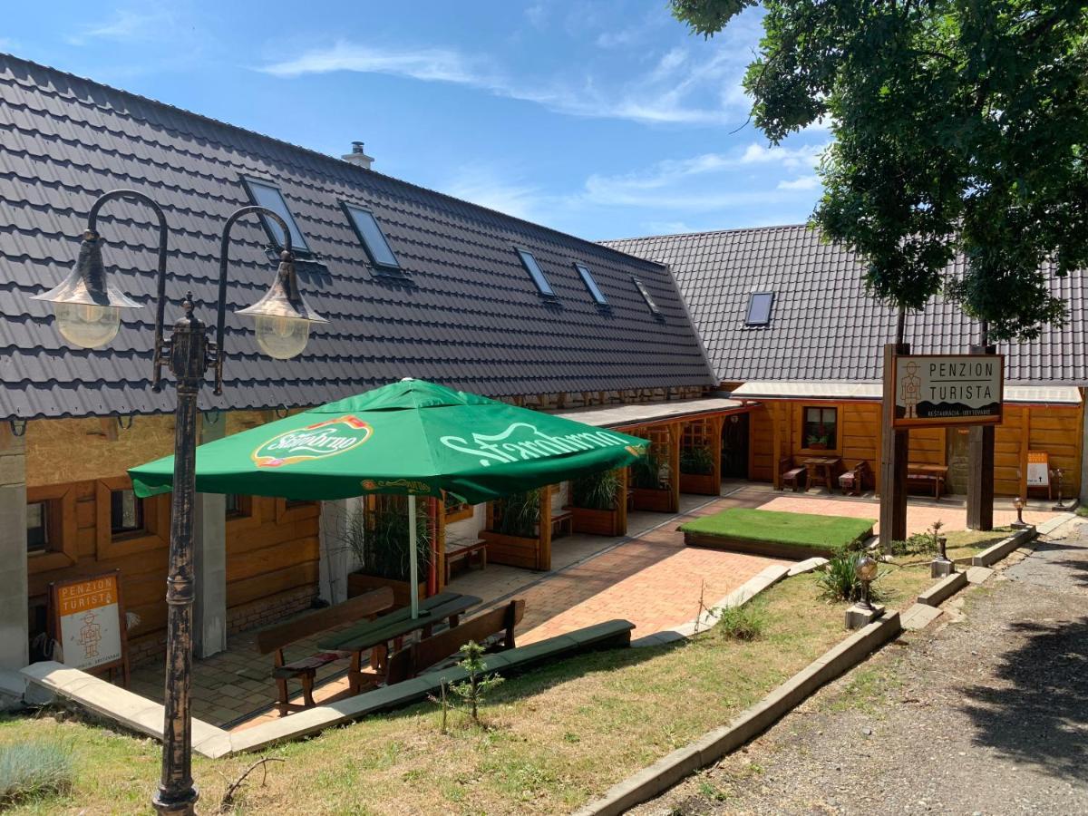 Banská Štiavnica Penzion Turista מראה חיצוני תמונה