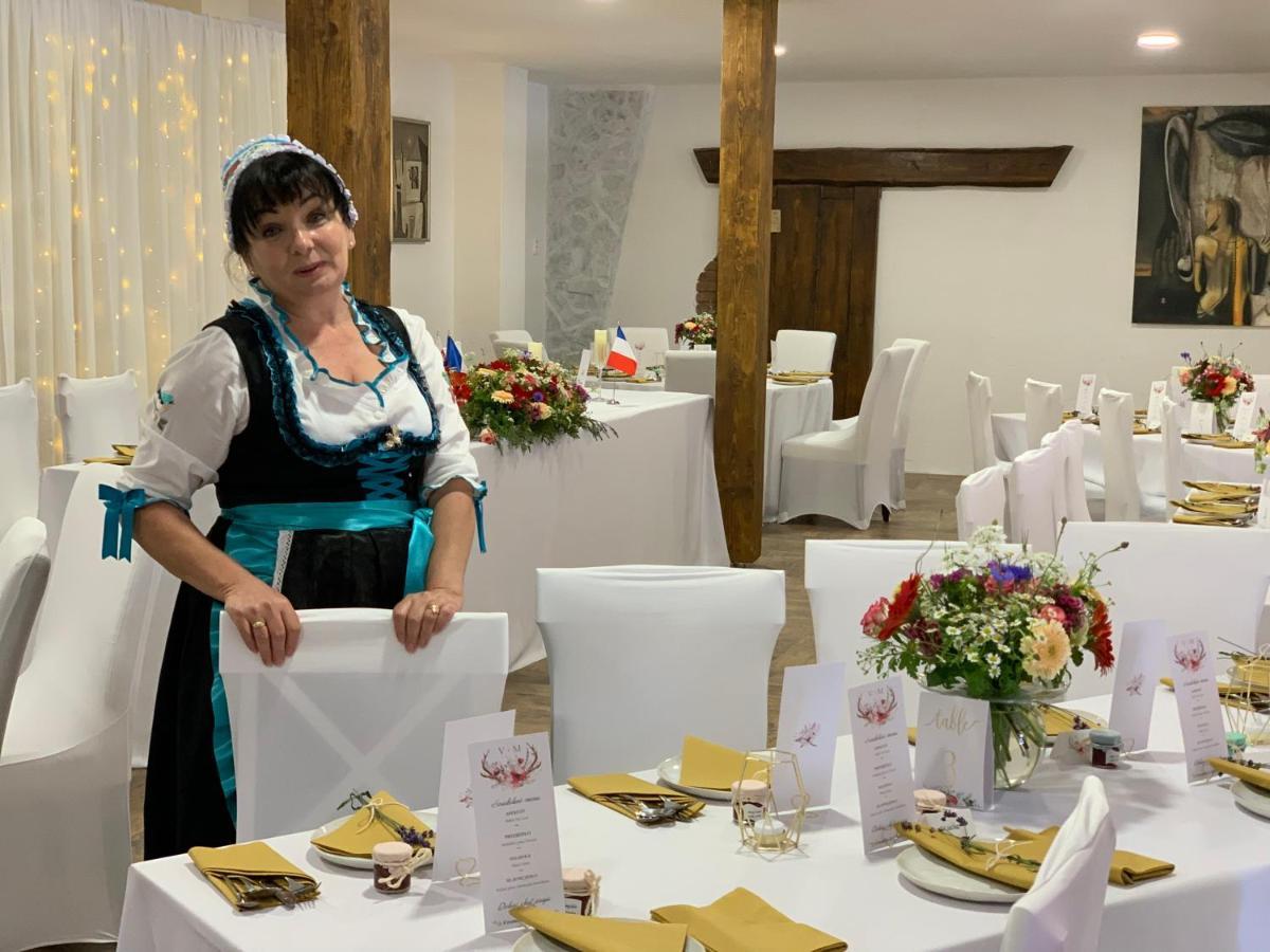 Banská Štiavnica Penzion Turista מראה חיצוני תמונה